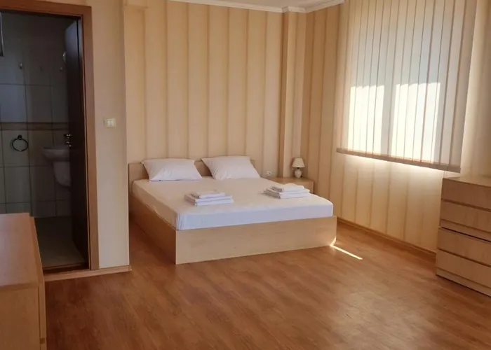 Nyaraló морски бряг